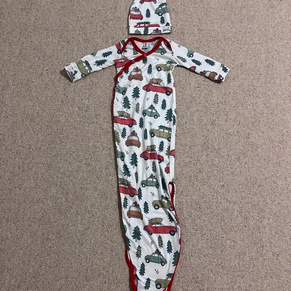 Copper Pearl Newborn Christmas Knotted Gown with hat